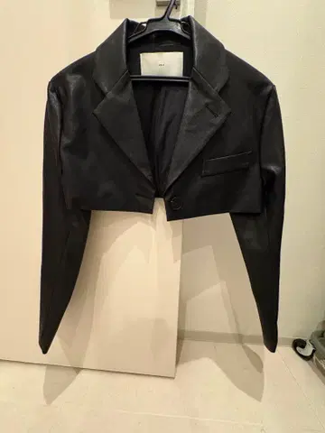 HELK 에코 가죽 크롭 자켓