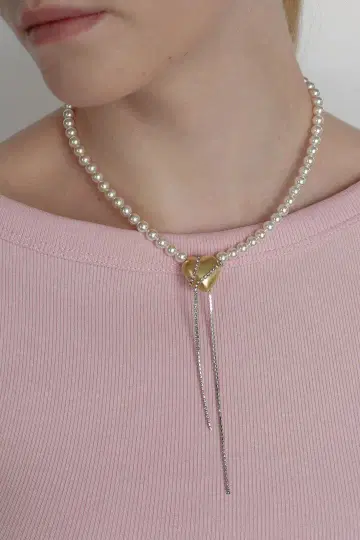 Monday Edition Pearl Necklace