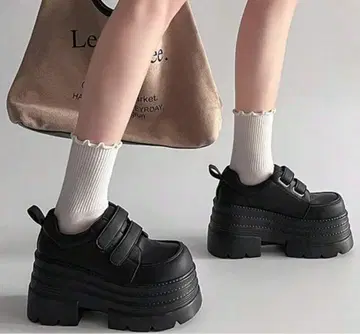 블랙 플랫폼 신발