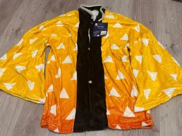 새상품 귀멸의 칼날 젠이츠 착용형 담요 코스튬