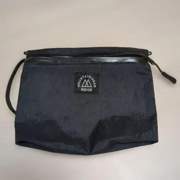 RIDGE MOUNTAIN GEAR / TRAVEL POUCH PLUS