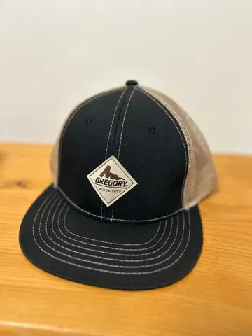 GREGORY 메쉬 캡 구 로고