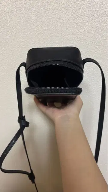 EMPORIO ARMANI 엠포리오 아르마니 숄더백