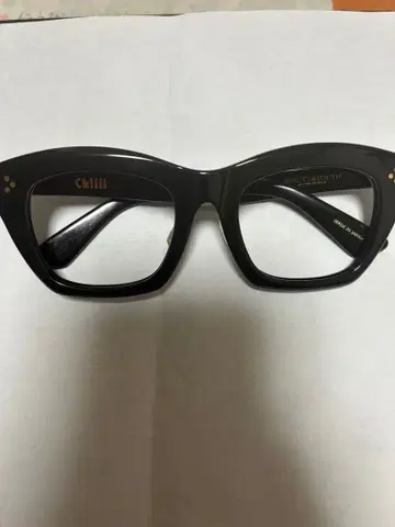 새상품급 Chillii BEAUTY&YOUTH 금자안경