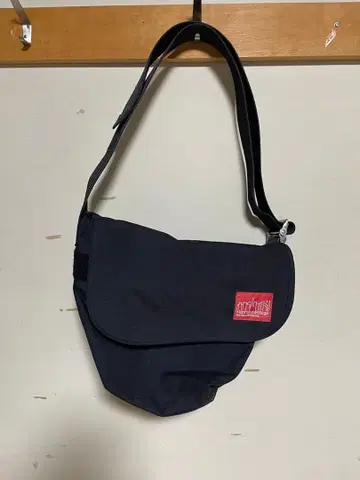 맨해튼 포티지 메신저 백