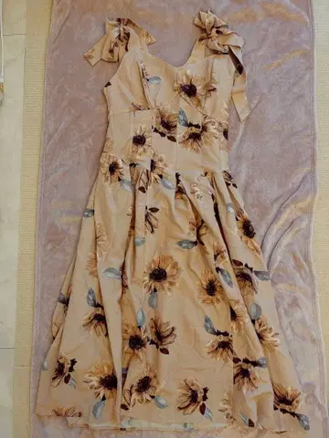 해바라기 무늬 원피스