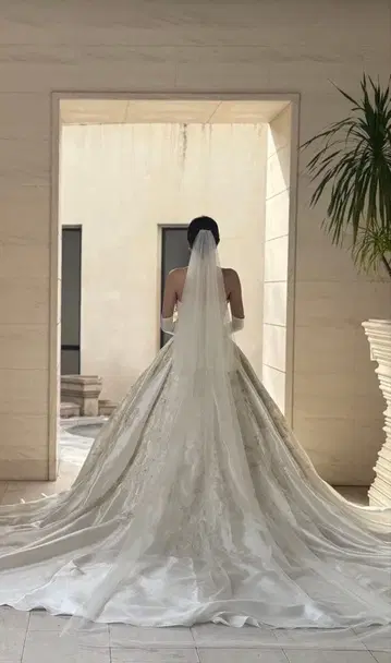 베일 타카미브라이덜