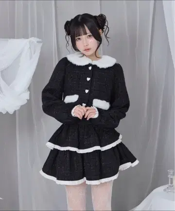 Honey Cinnamon 에코 퍼 컬러 트위드 셋업 블랙