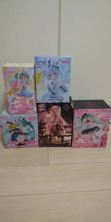 하츠네 미쿠 5체 세트