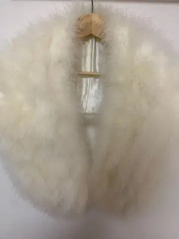 아이보리 퍼 숄