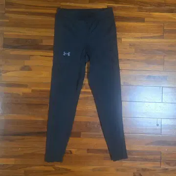 Under Armour 블랙 레깅스 MD