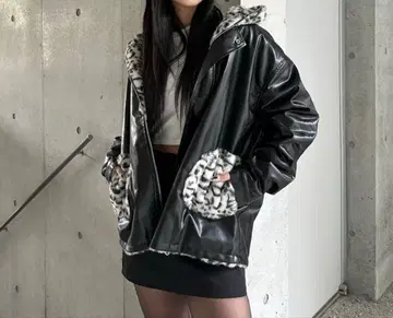 KsG 2way 레오파드 무늬 가죽 자켓