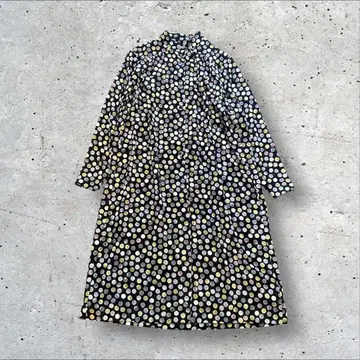 카라 도트 원피스 코트 블랙 계열