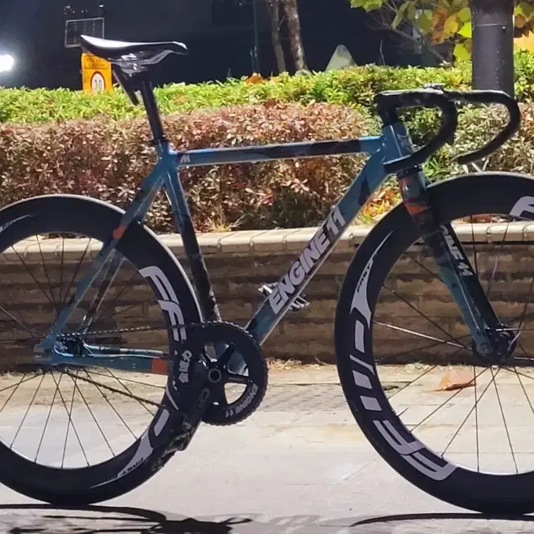 ENGINE11 crit-d Hunter Bros 完成車 ENGINE11 | 엔진11 Engine11 Crit-D Hunter Bros trade (belle dot