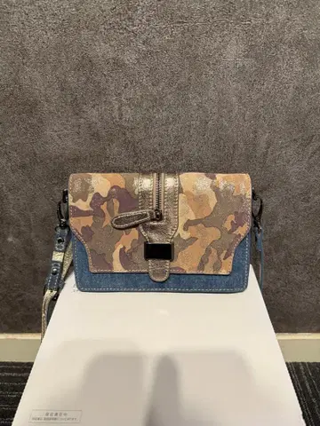 카모 패턴 데님 숄더백