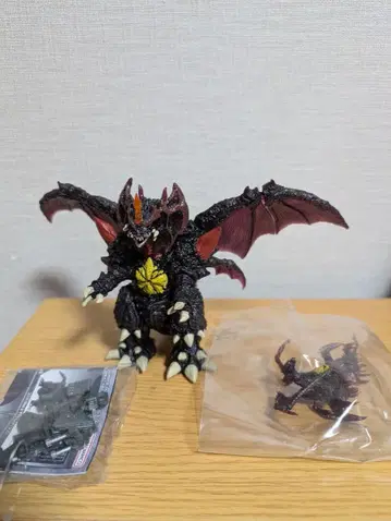 고질라 디스트로이어 완전체 피규어 반다이 가샤폰 HGX