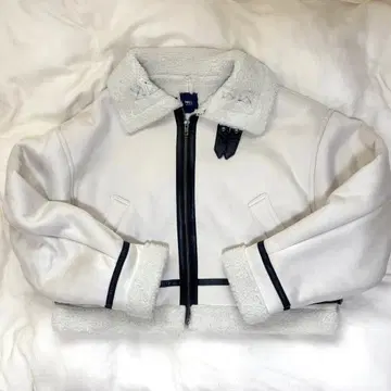 MN.L MONOMART LAOYS 재팬업 블루종 아이보리