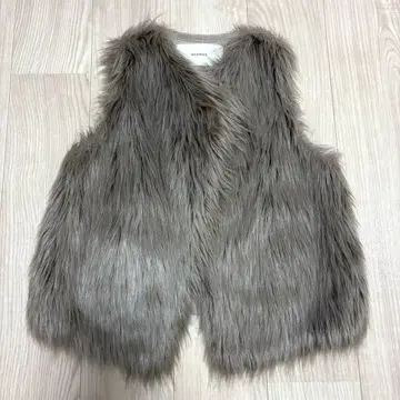 아다와스 ADAWAS 에어리 ECO 퍼 숏 베스트