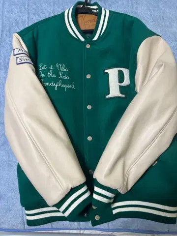 Vandy The Pink 바시티 자켓