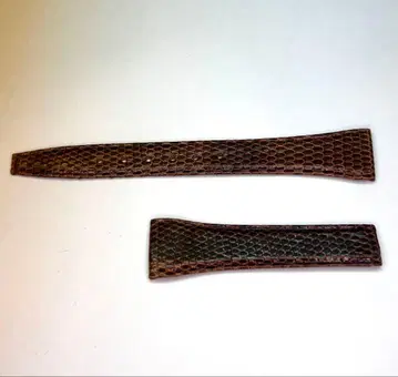 OMEGA 브라운 가죽 벨트 데드스탁