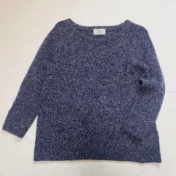 뷰티앤유스 네이비 계열 울 100% 크루넥 긴팔 니트