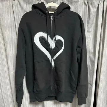 BOARD BREAKER HEART ZIP UP BLACK HOODIE
