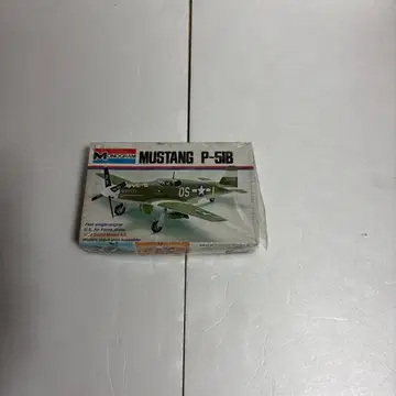 Monogram P-51B 1/72 스케일