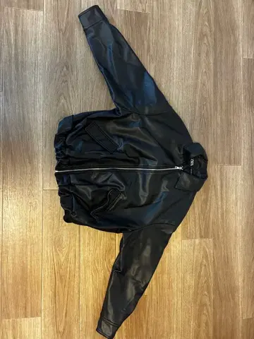 겨울 상품 세일! 선착순! ZARA 페이크 레더 자켓 USA M 새상품급