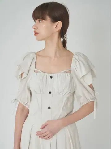 snidel 스나이델 슬리브 디자인 스퀘어넥 원피스