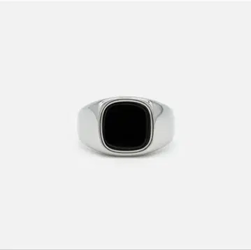 13lue Black rounded ring