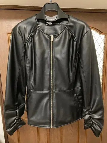 ZARA 블랙 가죽 자켓 L
