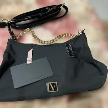 가격 인하! Victoria's Secret 블랙 숄더백