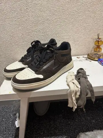 represent 스웨이드 가죽 스니커즈