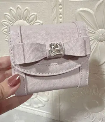 새상품 완판 시마무라 x Coco 비쥬 리본 미니 지갑 밀키 핑크