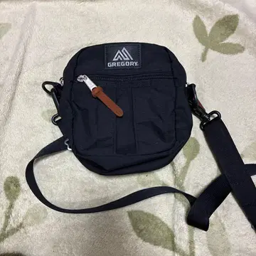 GREGORY 블랙 숄더백