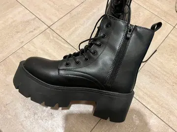 [ 새상품급 ] 통굽 블랙 밀리터리 부츠