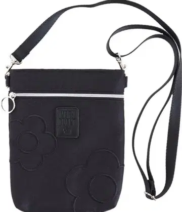새상품 미개봉*MARY QUANT*숄더 파우치 포켓 플러스 [ 블랙 ]