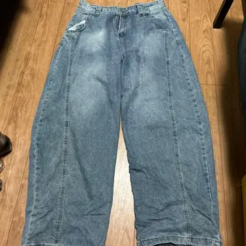 라이트 블루 데미지 가공 와이드 팬츠