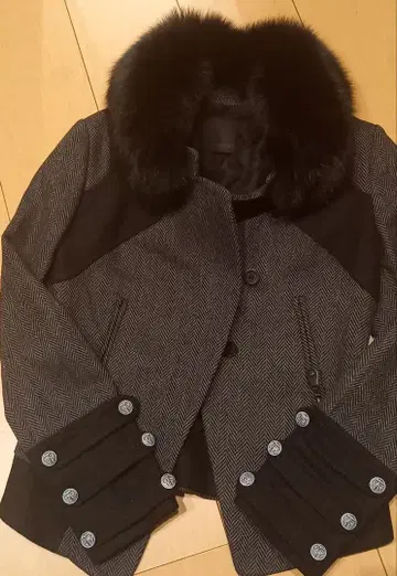 PINKO 퍼 후크 스타일 자켓