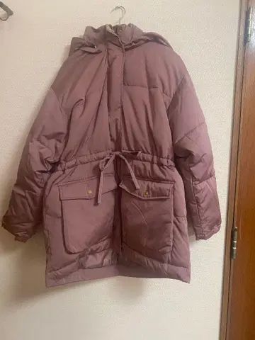 후드 부착 다크 핑크 다운 자켓