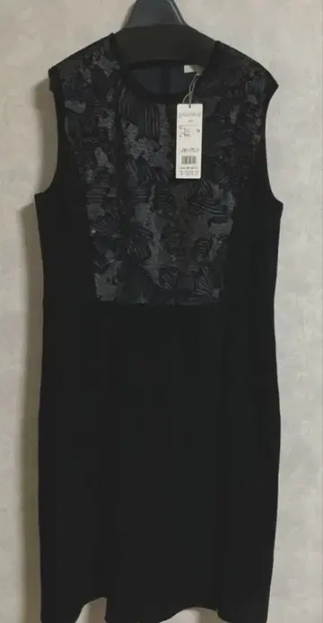 미사용 새상품 EPOCA 블랙 니트 원피스 택 포함