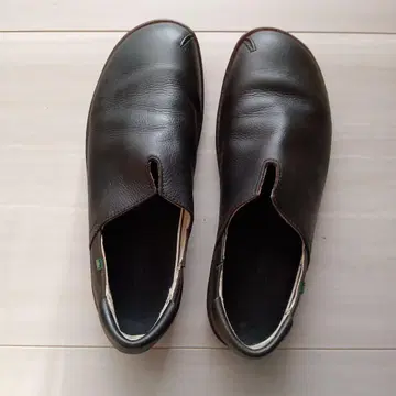 블랙 가죽 슬립온 슈즈