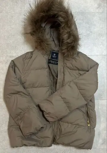 베이지 다운 자켓 사이즈 38