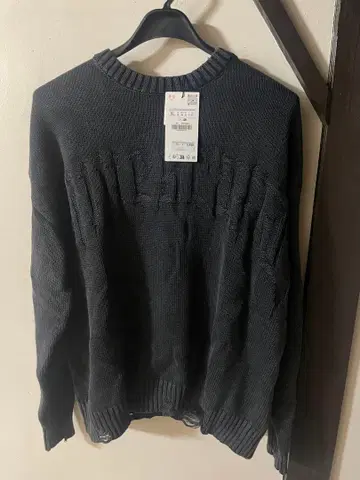 새상품 ZARA 다크 그레이 크루넥 니트 XL 완판템