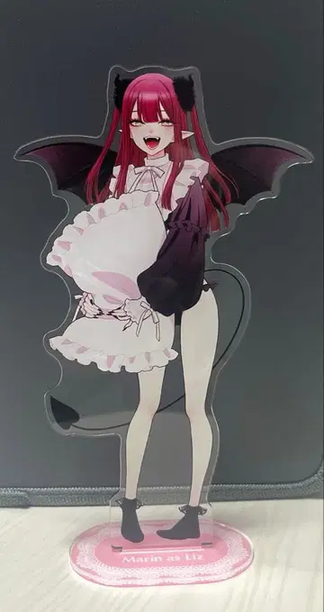 그 비스크 인형은 사랑을 만들어요 전시회 빅 아크릴 스탠드 리즈