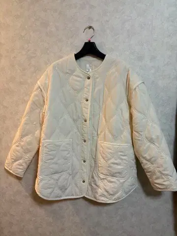 슈라루 M 사이즈 02 퀼팅 자켓 화이트 새상품