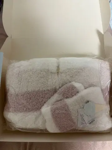 젤라또피케 젤라피케 룸웨어 후드티 숏팬츠 삭스