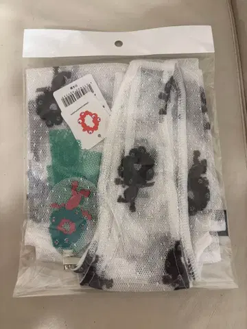 미야쿠미야쿠 블랙 레이스 백