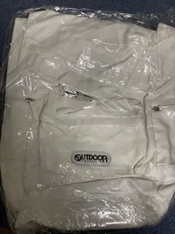 아웃도어 화이트 백팩