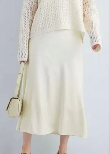 와셔 새틴 내로우 스커트